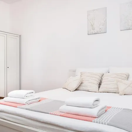 City Of The Kings-Camomile Apartment-2